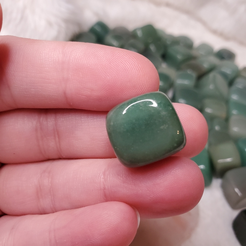 Set of 6 Green Aventurine Cubes - Picture 7 of 10